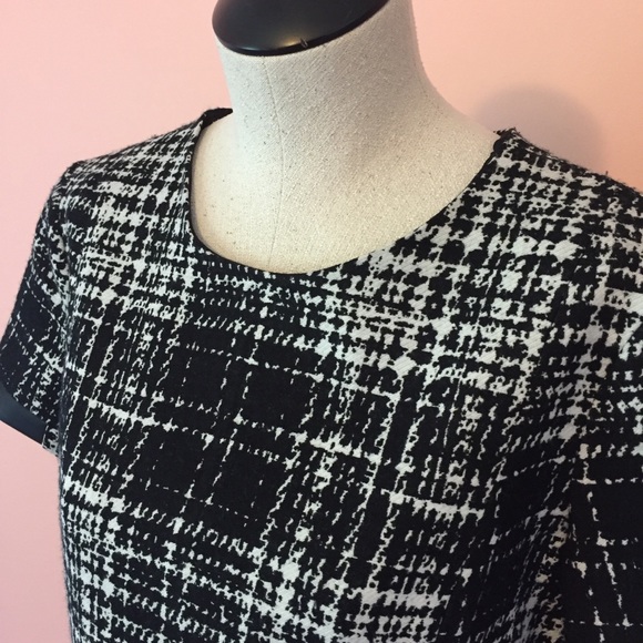 📦 MOVING SALE 🚛 BR black & white print shift dress pocket Sz 10P - Picture 3 of 8